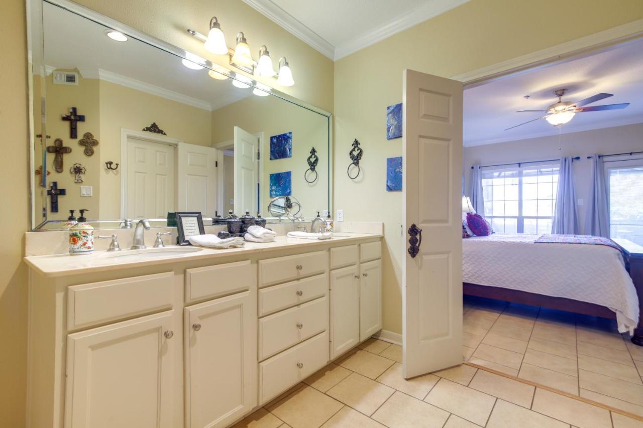 Lakefront Lago Vista Condo With Resort Amenities! Dış mekan fotoğraf